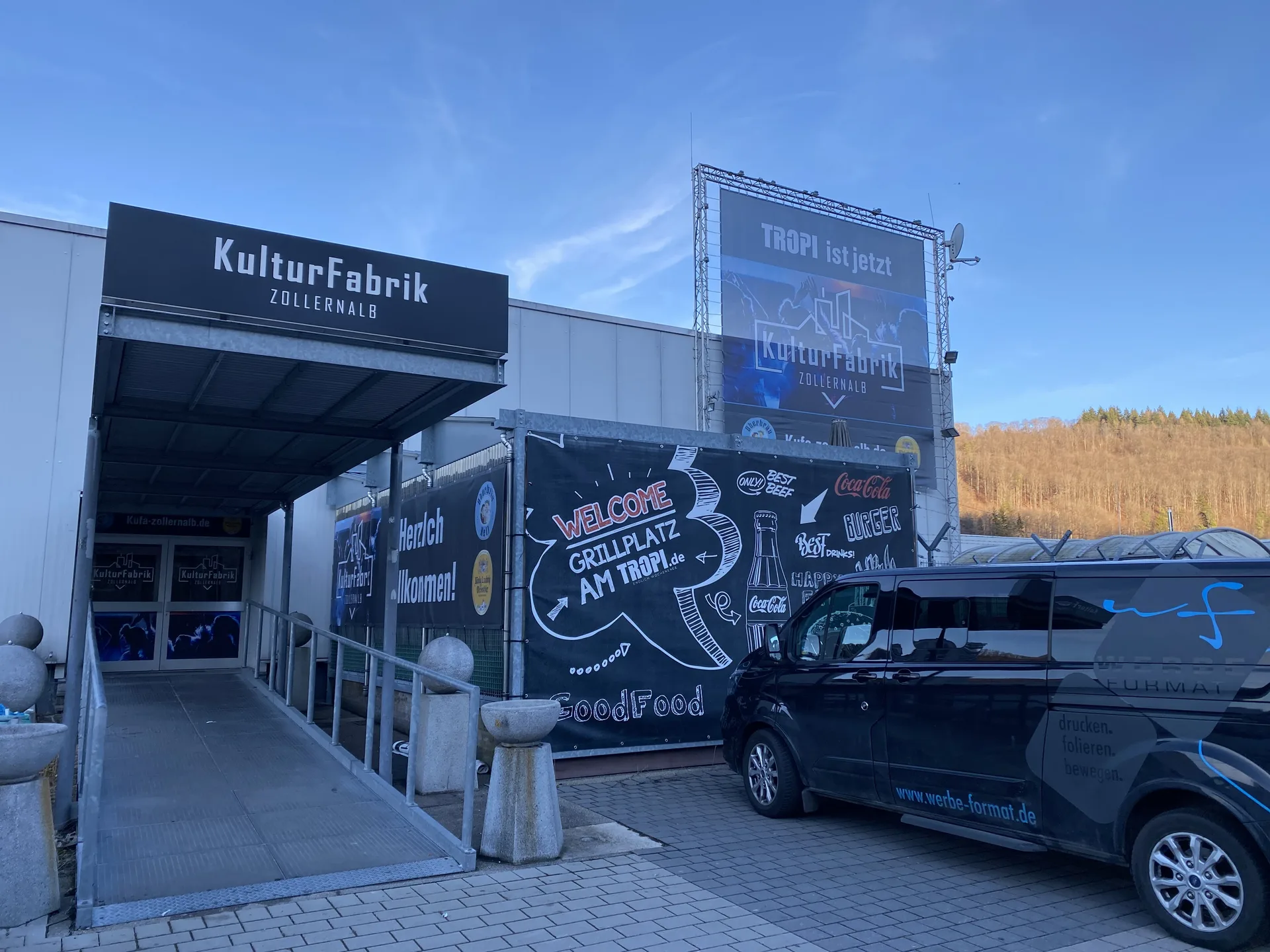 Fassadenbanner – Außenwerbung