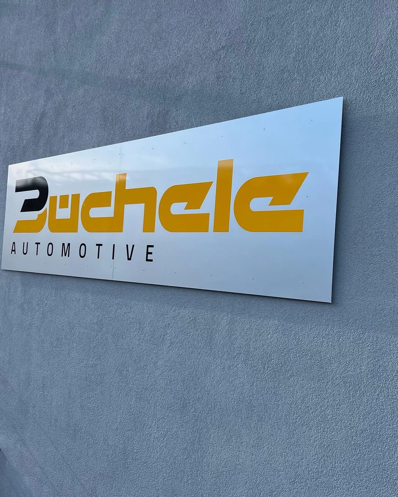 Buchele Automotive – Glasbeschriftung