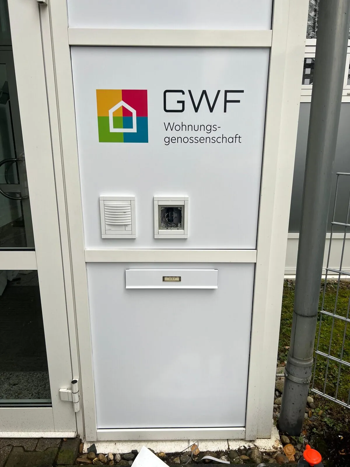 GWF – Stele