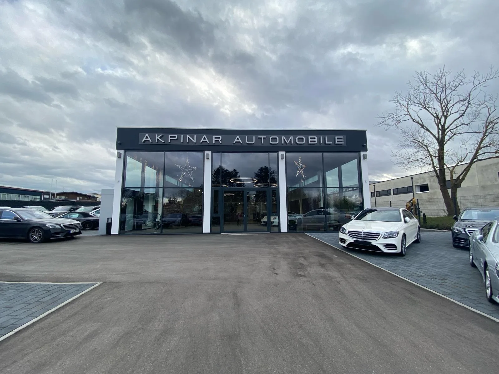 Autohaus – Leuchtreklame