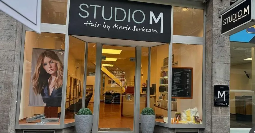 Studio M – Leuchtschild