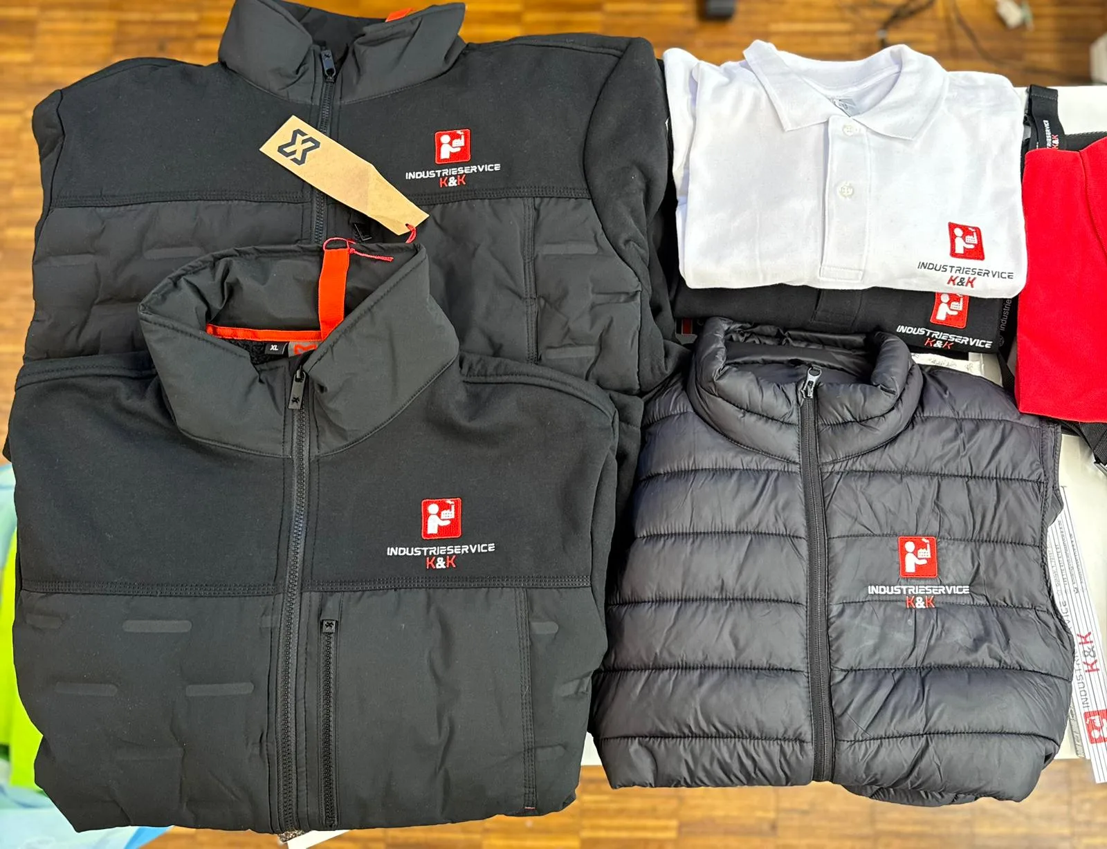 Arbeitsjacke – Stickerei