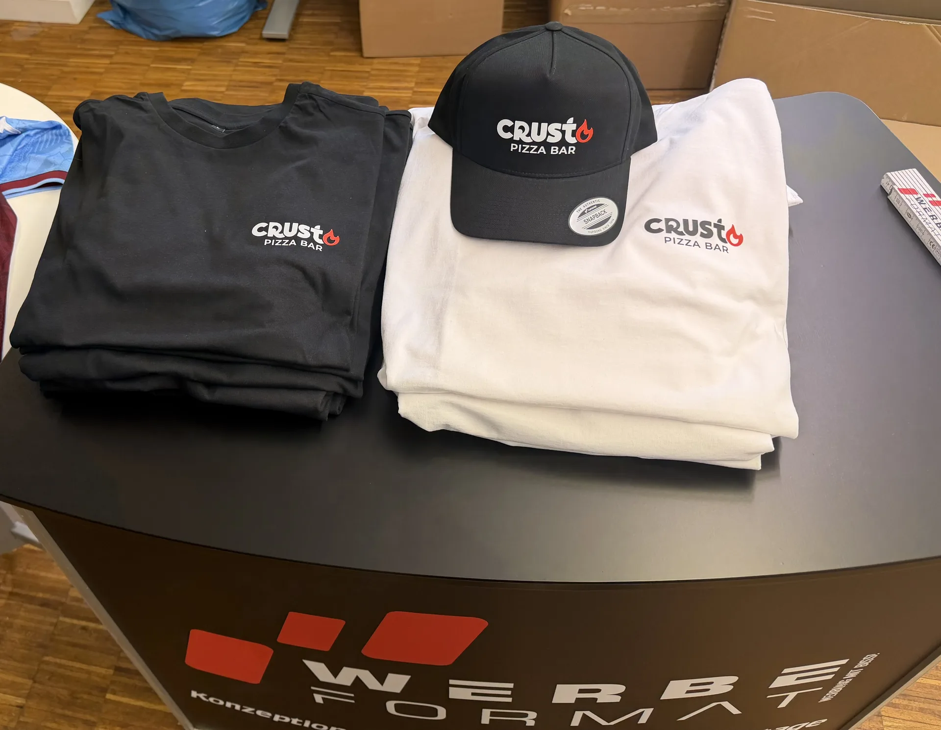 T-Shirt & Cap – Textildruck